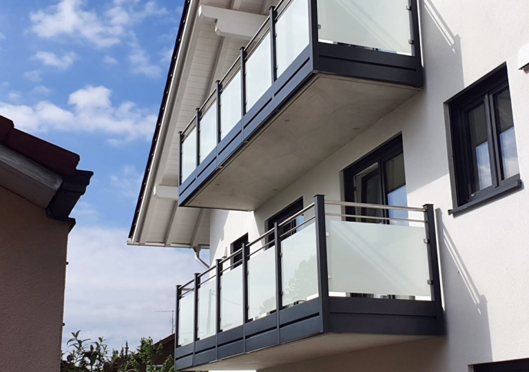 Balkone- und Balkongeländer